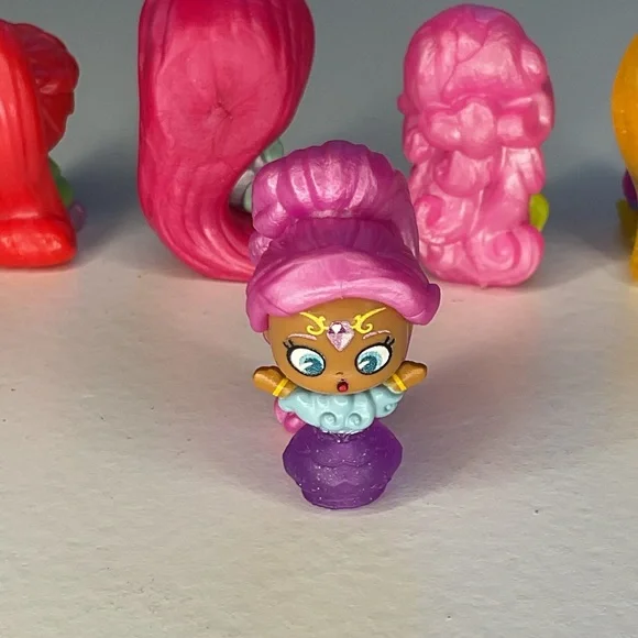 Fisher-Price Magical Mini Doll Collection - Picture 3 of 7